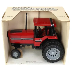 1/16 International 5288 2WD Tractor with Rear Duals