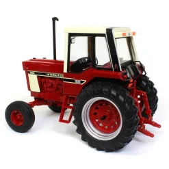 1/16 International 886 with Cab, 2018 National Farm Toy Show
