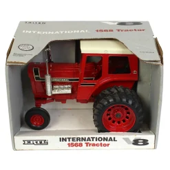 1/16 International 1568 with Duals, 4th of 4 in ERTL V8 Series