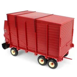 1/16 International Harvester 120 Forage Wagon with Tandem Axle