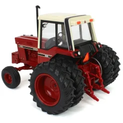 1/16 International Harvester 1086 Tri-stripe Tractor, ERTL Prestige
