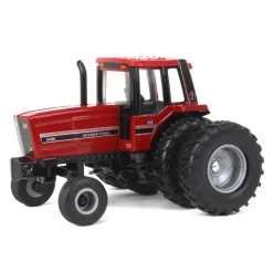 1/64 International Harvester 5488 Wide Front with Rear Duals