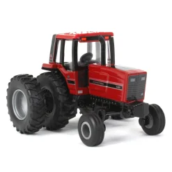 1/64 International Harvester 5488 Wide Front with Rear Duals