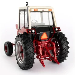 1/16 International Harvester 786 Tri-Stripe with Cab, ERTL Prestige Collection