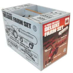 1/16 International Harvester Deluxe 4 Piece Farm set by ERTL
