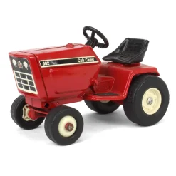1/16 International Harvester 682 Cub Cadet and Garden Tractor, 1st Edition
