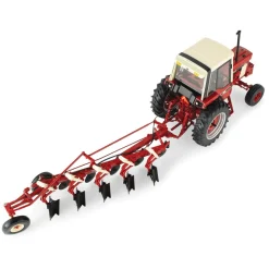 1/16 International Harvester 986 with Cab & 720 Plow, ERTL Precision Heritage Series