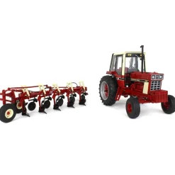 1/16 International Harvester 986 with Cab & 720 Plow, ERTL Precision Heritage Series