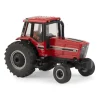 1/64 International Harvester 3688 with Cab
