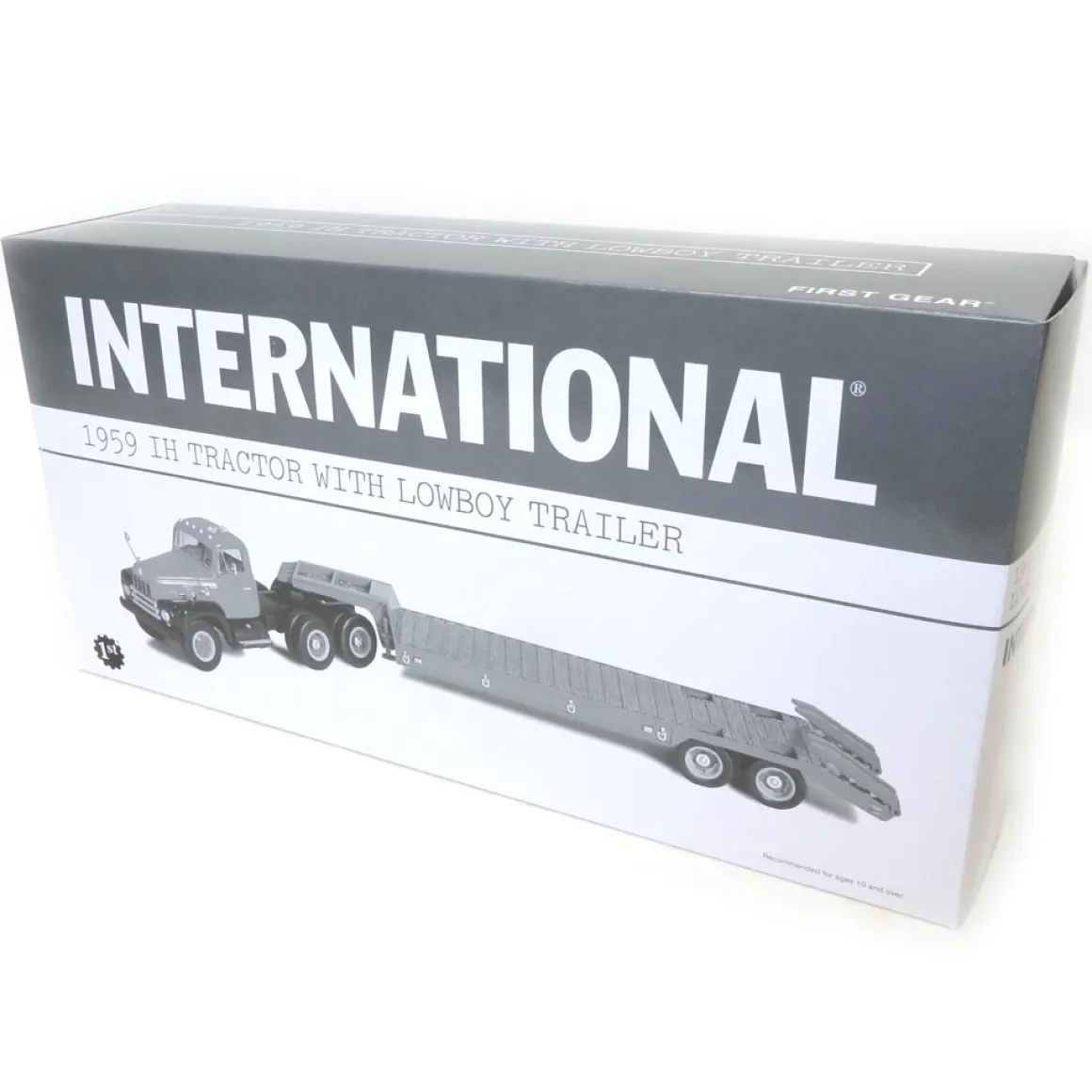 1/32 International RF 200 Semi Tractor with Lowboy, International Trucks Decal