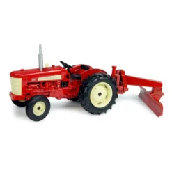 1/16 International 330U with Rear Blade