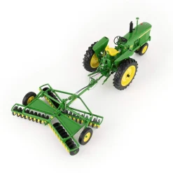 1/16 John Deere 3010 Diesel with RW Disk, ERTL Precision Heritage Series