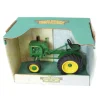 1/16 John Deere 1941-1946 LA by SpecCast