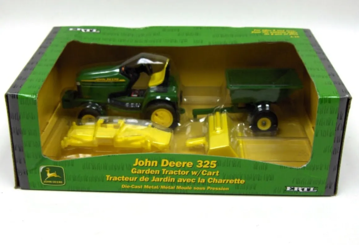 1/16 John Deere 325 Lawn Tractor with Cart, Deck, Tiller