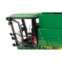 1/16 John Deere 7720 Titan II Combine with Corn & Grain Heads, ERTL Prestige Select #4