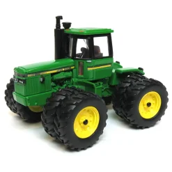 1/64 John Deere 8650 4WD with Duals, 2016 National Farm Toy Show