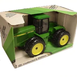 1/16 John Deere 8760 4WD with Duals, 1988 Collector's Edition