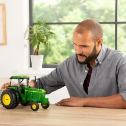 1/16 John Deere 4430 Wide Front Tractor with Rear Duals, ERTL Prestige Collection