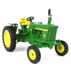1/16 John Deere 2010 Wide Front w/ Rear Fenders & FFA Logo