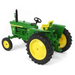 1/16 John Deere 2010 Wide Front w/ Rear Fenders & FFA Logo