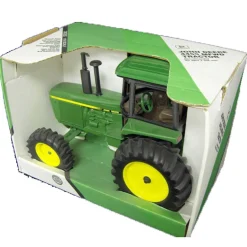 1/16 John Deere 4455 with Cab & MFD by ERTL