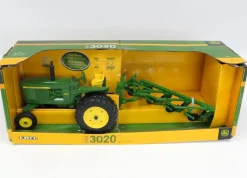 1/16 John Deere 3020 with Plow by ERTL