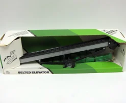 1/16 John Deere Elevator with 4 Bales, First Release