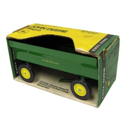 1/16 John Deere Flare Box Wagon in Older Box by ERTL