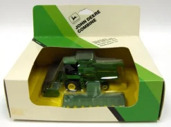 1/80 John Deere Titan II Combine with Corn & Grain Heads