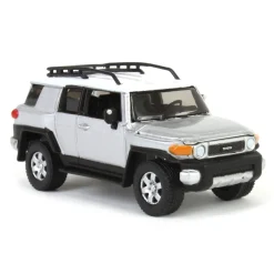 1/64 Johnny Lightning Classic Gold 2022 Release 3A - 2007 Toyota FJ Cruiser, Titanium Silver