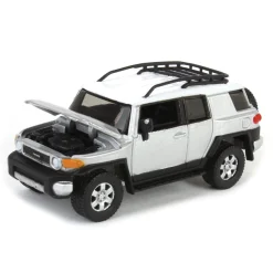1/64 Johnny Lightning Classic Gold 2022 Release 3A - 2007 Toyota FJ Cruiser, Titanium Silver