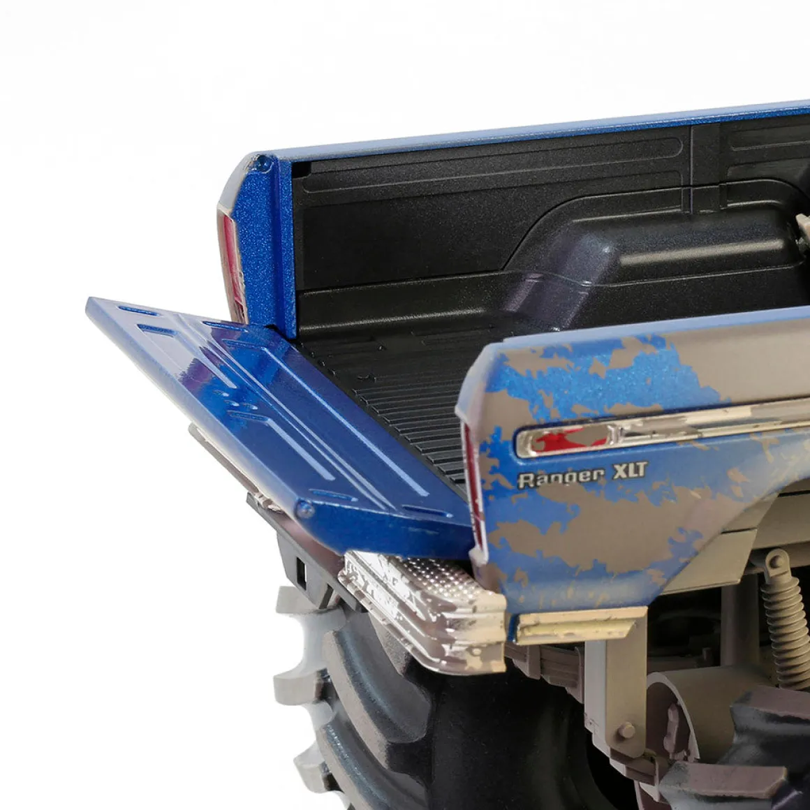 1/18 Kings of Crunch Bigfoot #1, 1974 Ford F-250 Monster Truck with 66-Inch Tires, Dirty Version