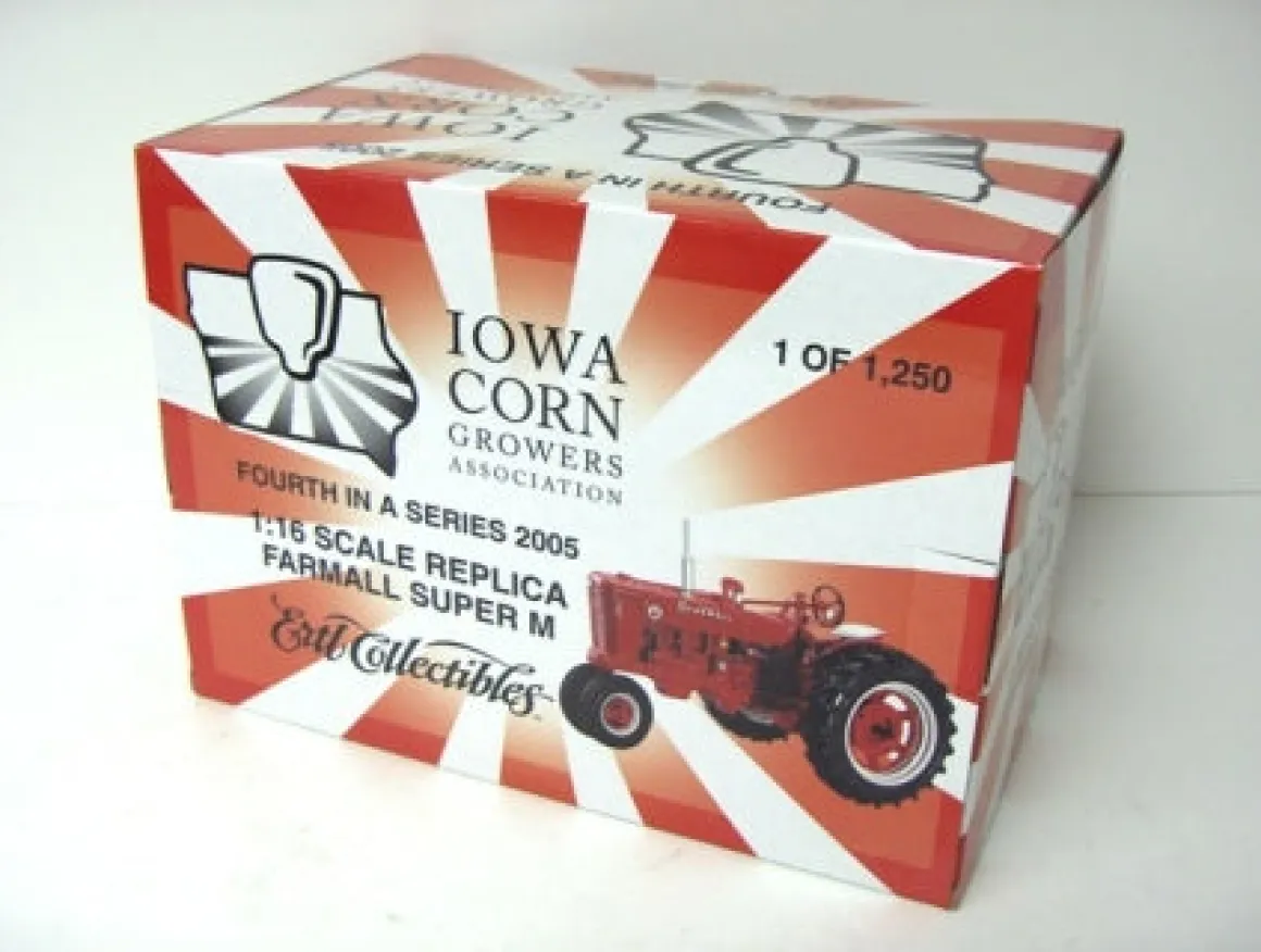 1/16 Limited Edition IH Farmall Super M, 2005 IA Corn Grower's Assoc., 4th in Series