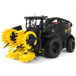 1/32 Limited Edition New Holland FR920 Yellow Bull Forage Harvester