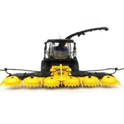 1/32 Limited Edition New Holland FR920 Yellow Bull Forage Harvester