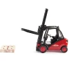 1/50 Linde Forklift with 2 Pallets