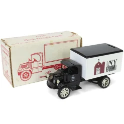1935 Mack Freight Bank, 1994 New York Show