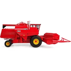 1/32 Massey Ferguson 760 Combine with Grain Head