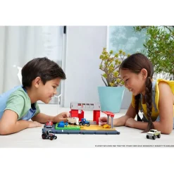1/64 Matchbox Farm Adventure Playset with Tractor, Trailer, Animals & More