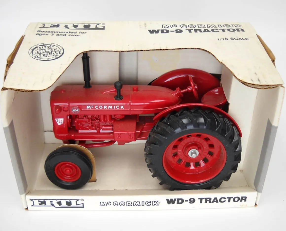 1/16 McCormick WD-9 TSC 1992 Special Edition by ERTL