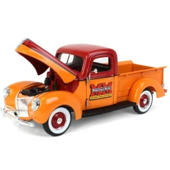 1/25 Minneapolis Moline 1940 Ford Pickup Truck