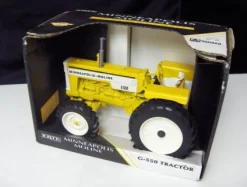 1/16 Minneapolis Moline G550 with MFD by ERTL