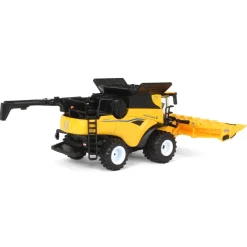 1/64 New Holland CR8.90 Combine with Corn & Grain Heads, ERTL Prestige Collection