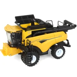 1/64 New Holland CR8.90 Combine with Corn & Grain Heads, ERTL Prestige Collection