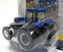 1/64 New Holland T8.390 Tractor with Front & Rear Duals