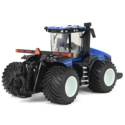 1/64 New Holland T9.700 with PLM Intelligence and Large LSW Tires, ERTL Prestige Collection
