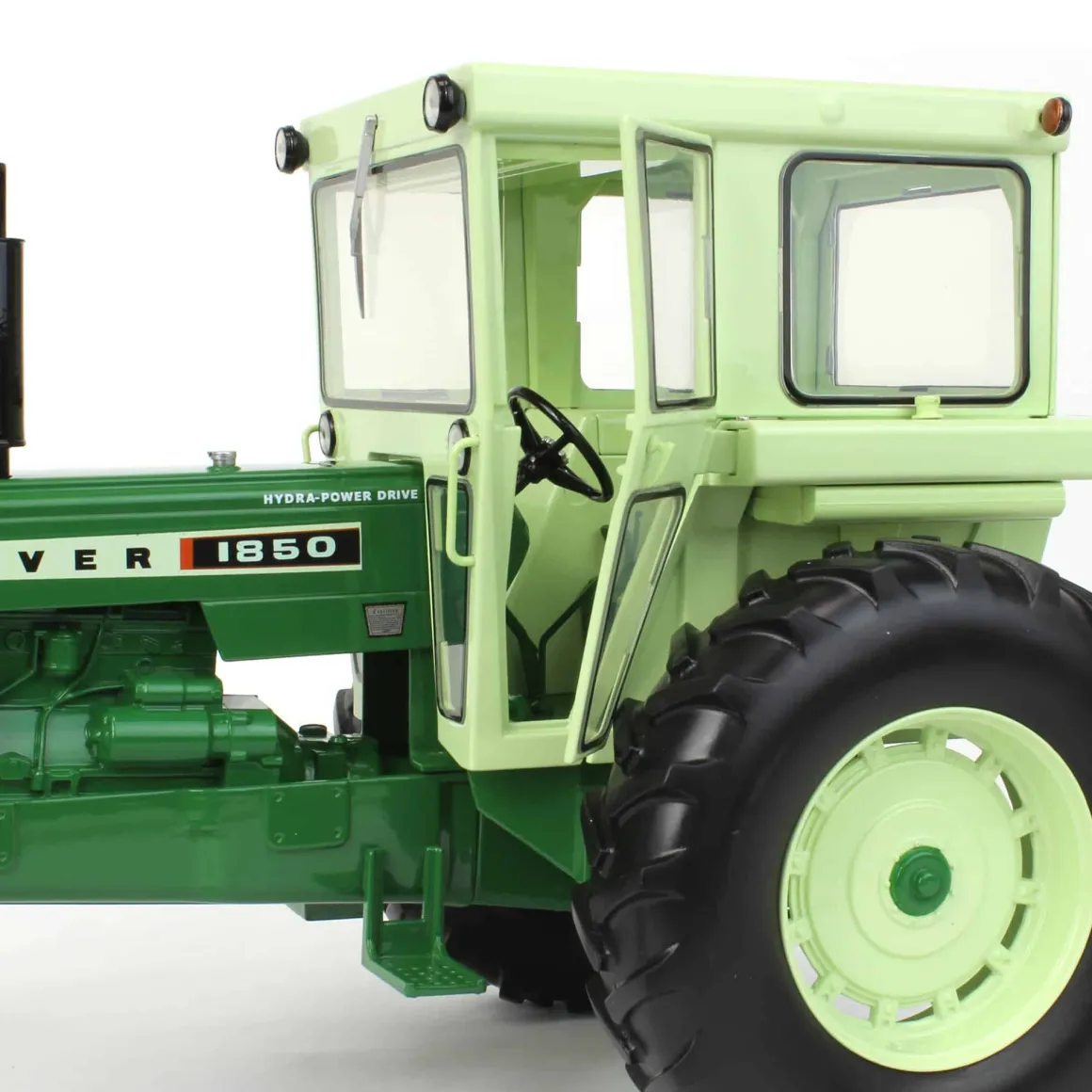 1/16 Oliver 1850 Diesel Wide Front with Cab