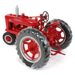 1/16 Original 1939 IH Farmall M, ERTL Precision Series #7