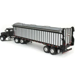 1/64 Peterbilt 385 with Meyer 9140RT Boss Silage Trailer