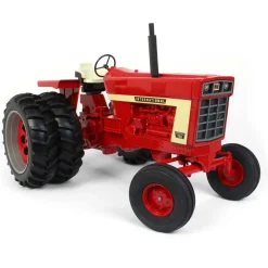 1/8 "White Stripe" International Harvester 766 Wide Front with Duals, 2021 PA Farm Show, 1 of 99